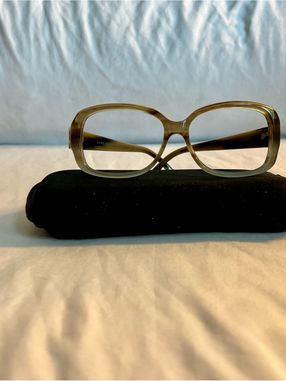 Marc Jacobs Olive-Toned Oversized Women's Glasses/sunglasses